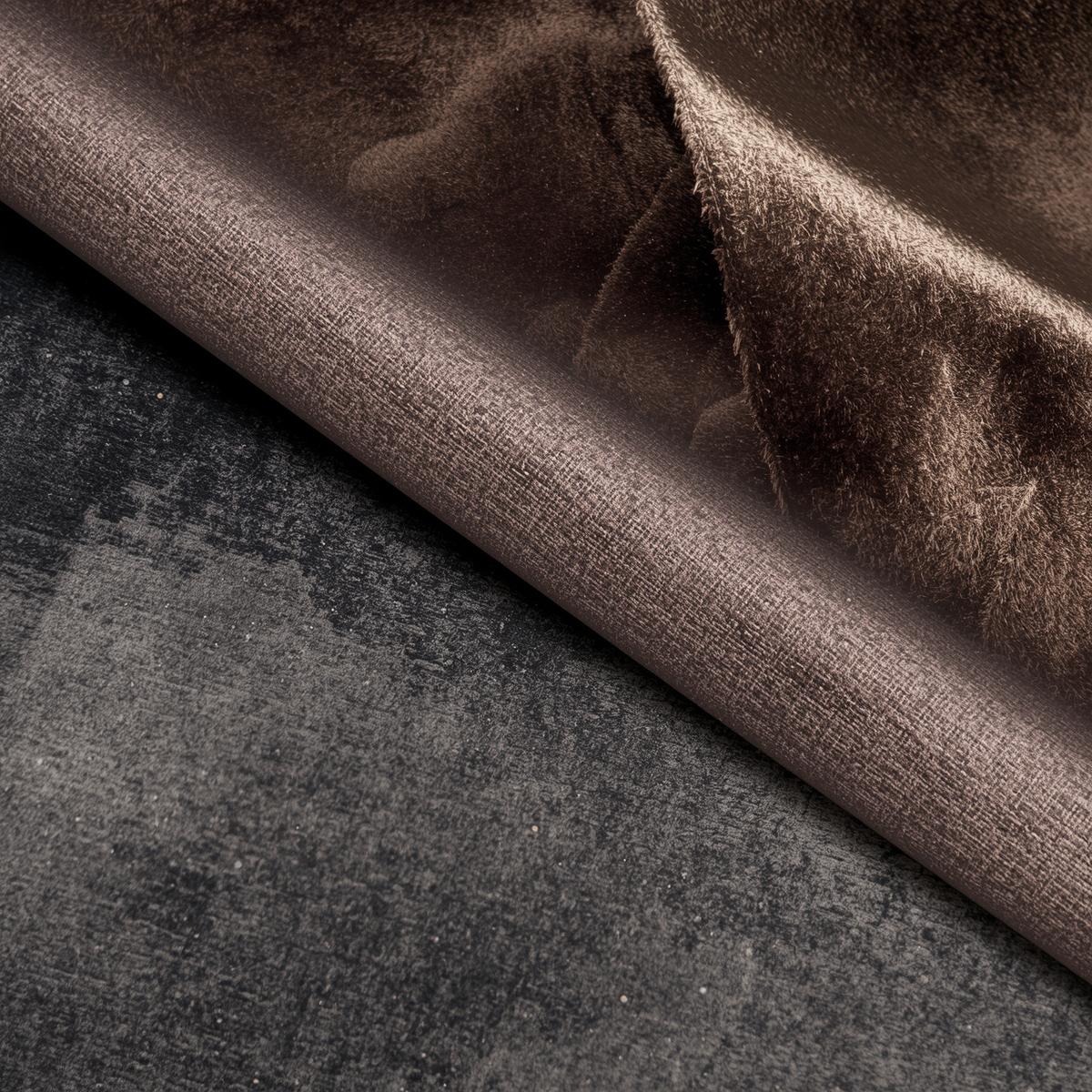 Premium Materials_We use high-quality fabrics and hardware across all our products. for blinds and furniture